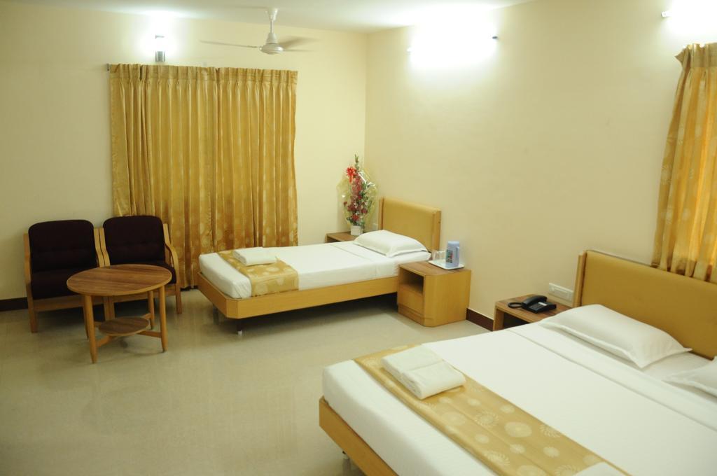 Hotel Rajadhane Madurai Exteriör bild