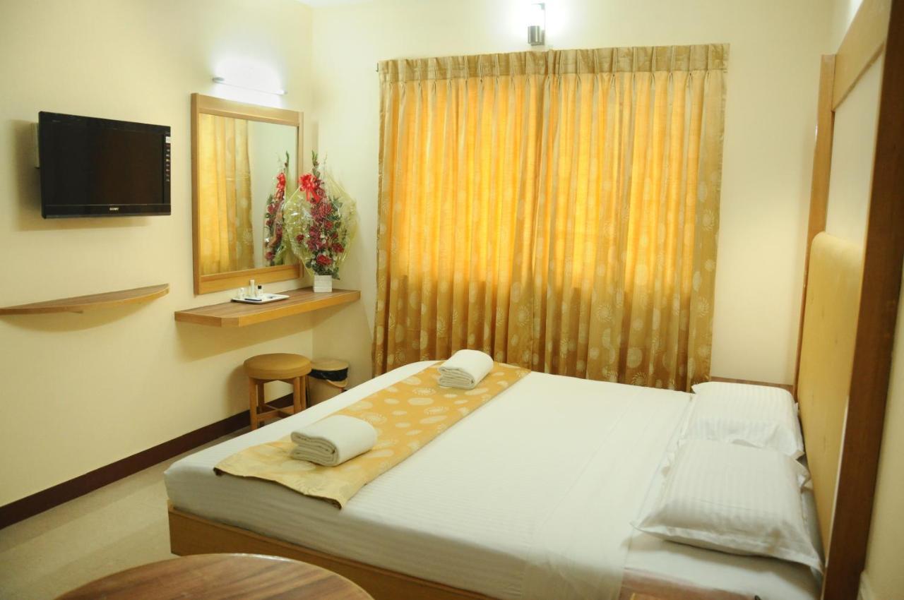 Hotel Rajadhane Madurai Exteriör bild